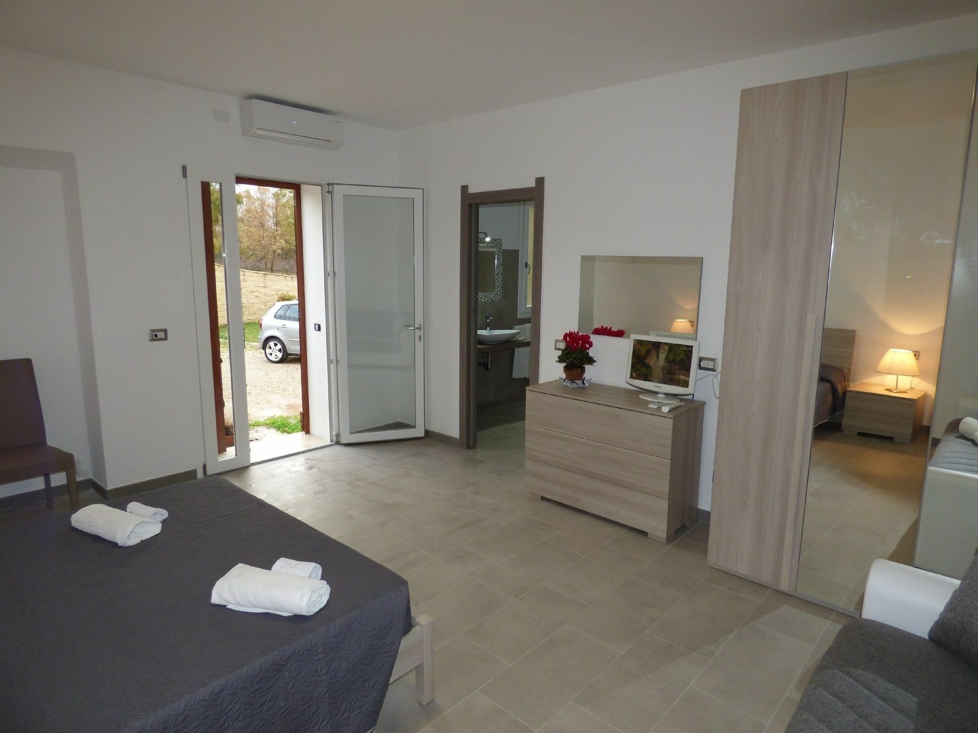 B&B Fiori Di Pesco Fertilia Exterior photo